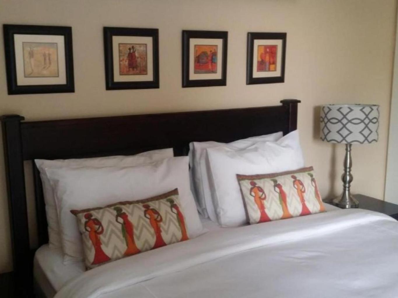 Sollunaa Guesthouse Sandton Ruang foto