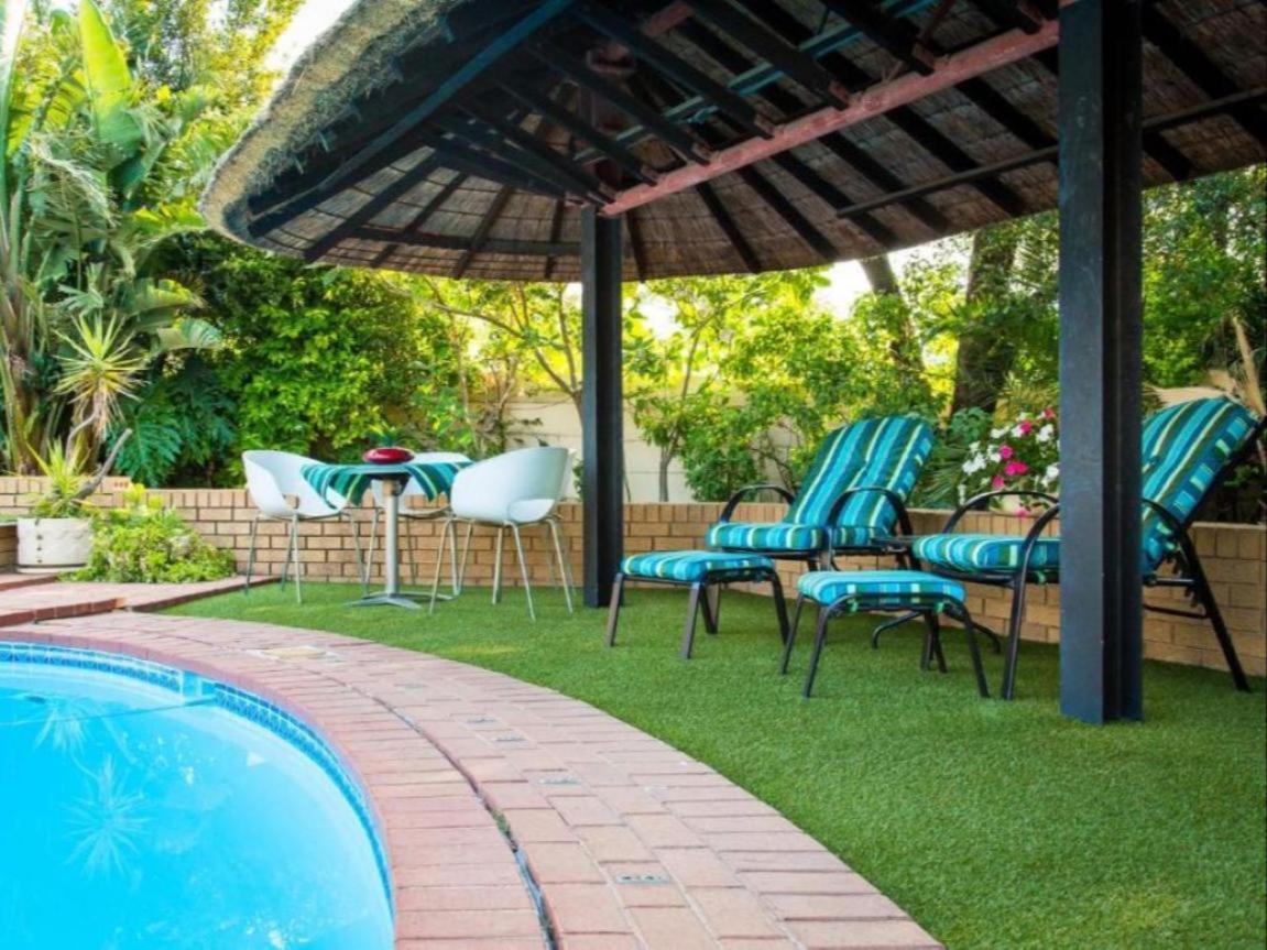 Sollunaa Guesthouse Sandton Bagian luar foto