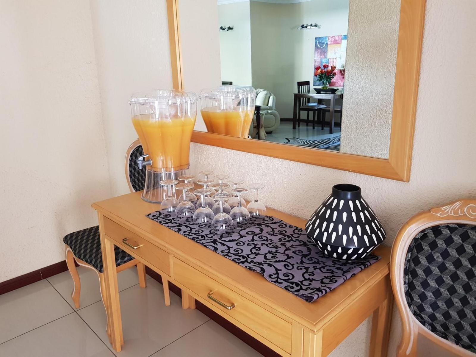 Sollunaa Guesthouse Sandton Bagian luar foto