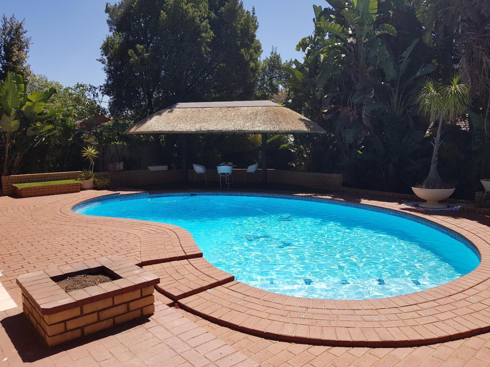 Sollunaa Guesthouse Sandton Bagian luar foto